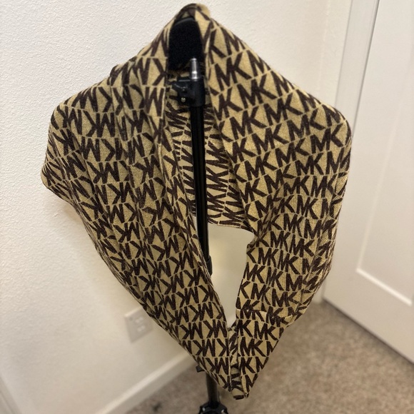 Michael Kors Brown and Tan Logo Scarf - Picture 4 of 4